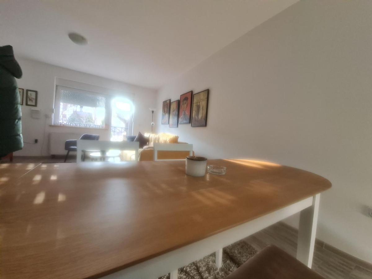 Apartman Karibo Sombor Esterno foto